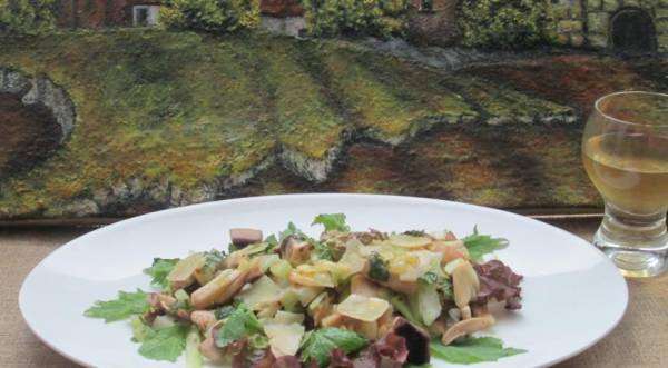 Грибной салат с сельдереем и пармезаном, пошаговый рецепт с фото 6