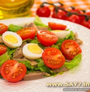 Салат с мясом, помидорами и яйцами