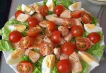 Салат Цезарь с куриной грудкой