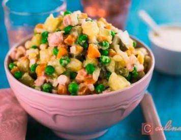 Постный оливье с кальмарами