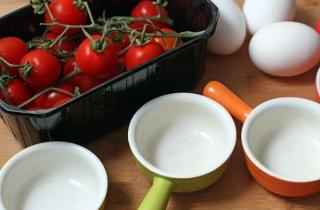 Яичница с помидорами и сыром в духовке